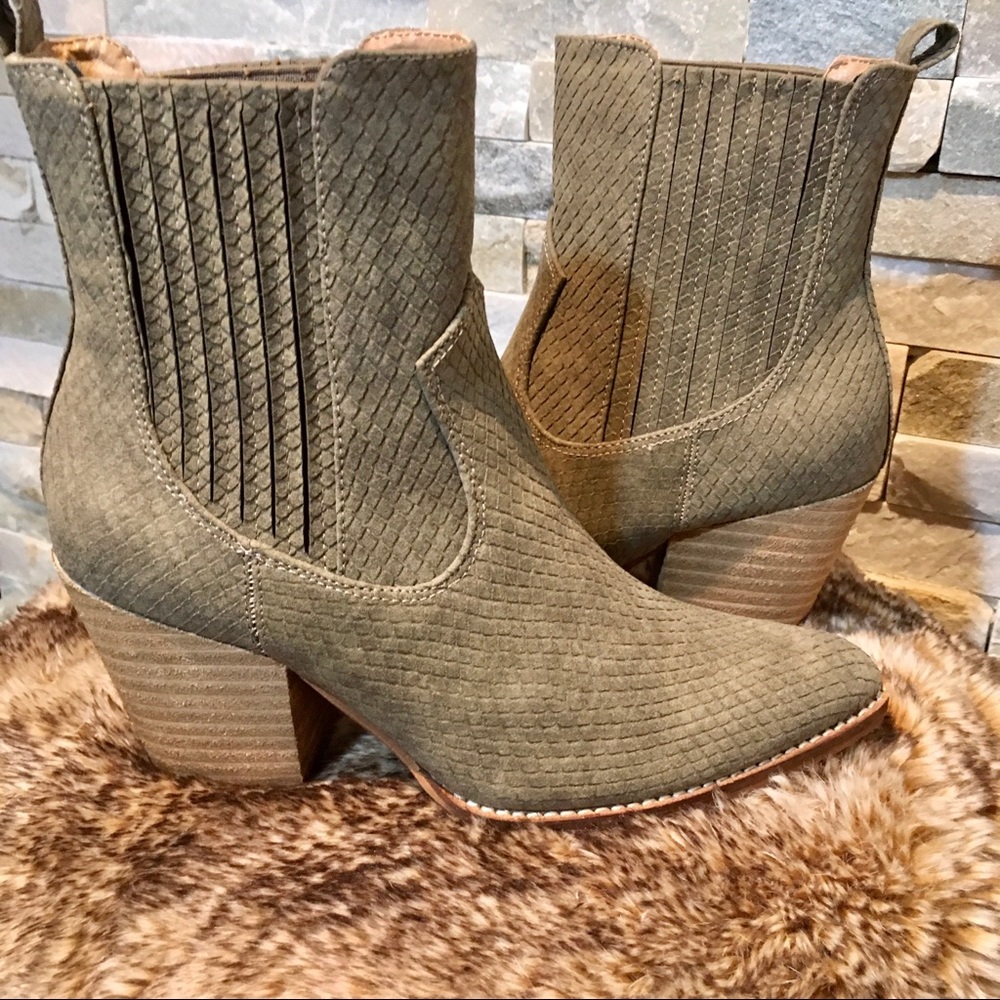 Sale DETAILED WESTERN HEEL COWGIRL BOOTS - Picture 4 of 11